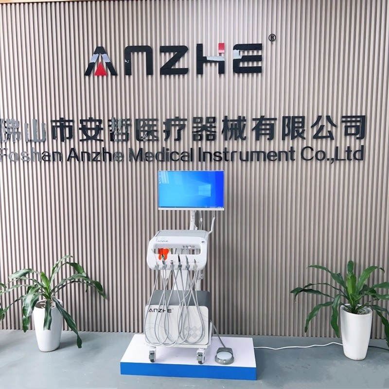 Mobil Diş Kliniği Diş Tedavi Ekipmanı 550W Mobil Diş Operasyon Arabası Benzersiz Tasarım Diş Taşınabilir Ünitesi